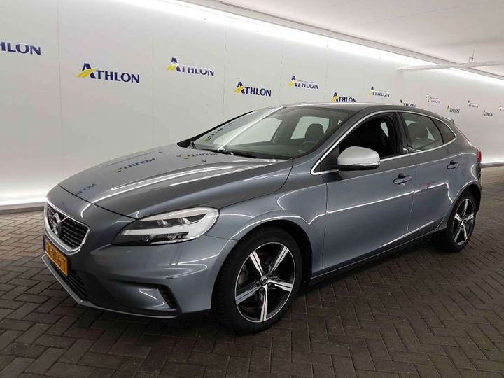 VOLVO V40 2018 yv1mv41l1j2483805