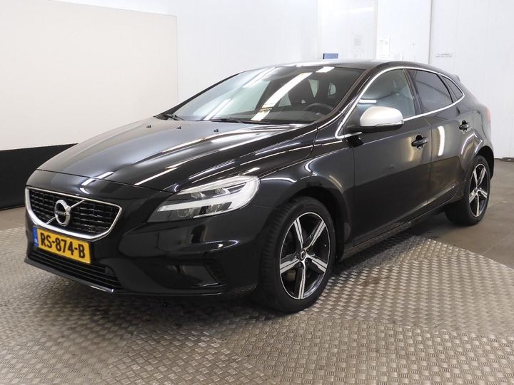 VOLVO V40 2018 yv1mv41l1j2484251