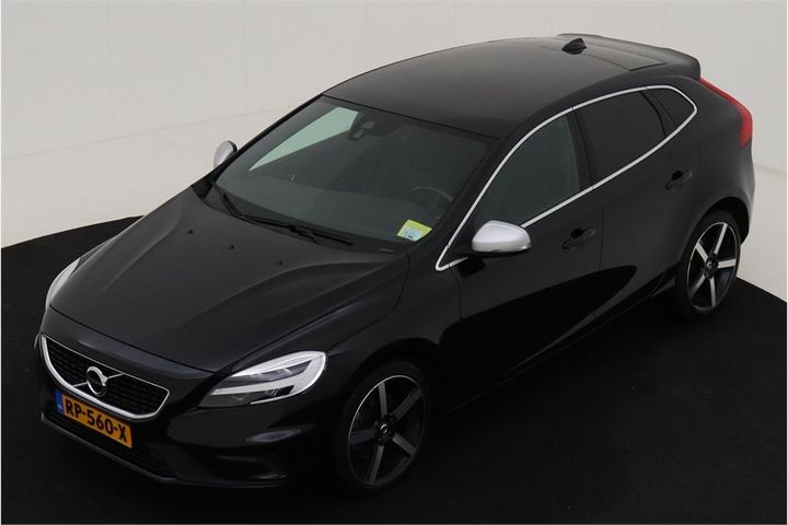 VOLVO V40 2018 yv1mv41l1j2484529