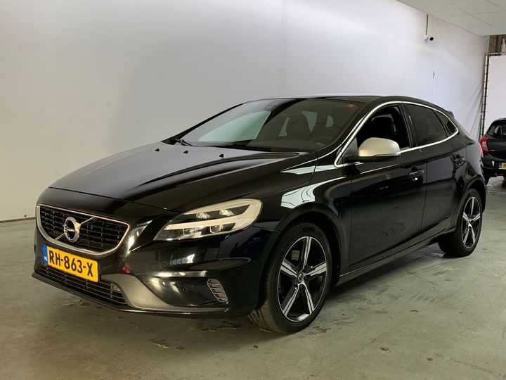 VOLVO V40 2017 yv1mv41l1j2484883