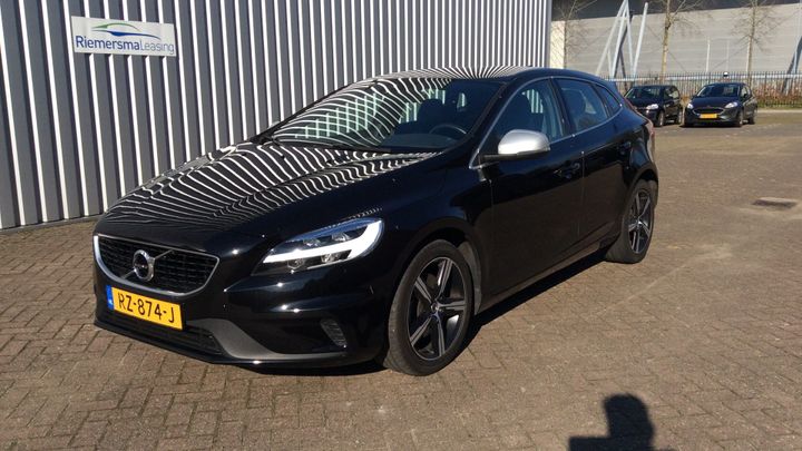 VOLVO V40 2018 yv1mv41l1j2502778