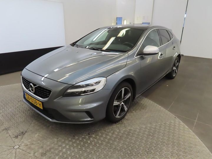 VOLVO V40 2018 yv1mv41l1j2505855