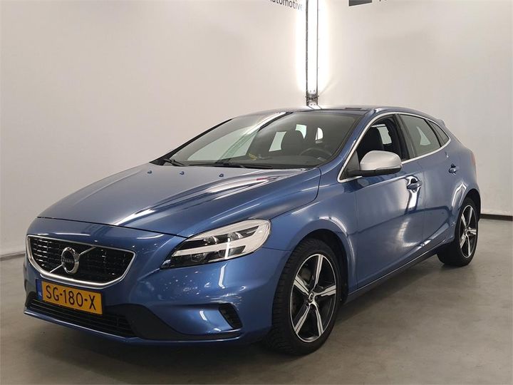 VOLVO V40 2018 yv1mv41l1j2506953