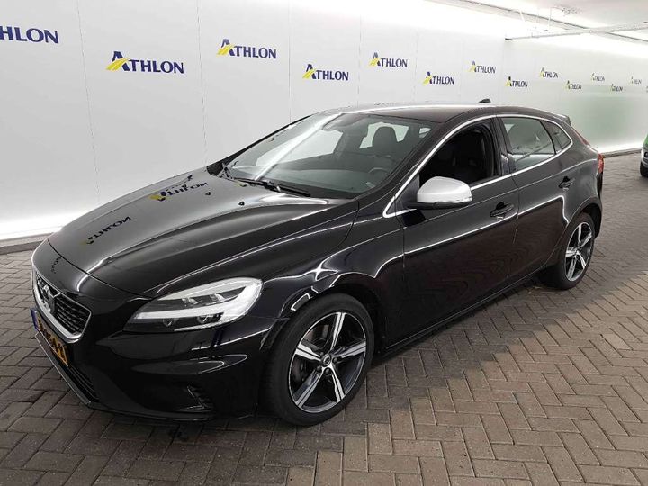 VOLVO V40 2018 yv1mv41l1j2508464