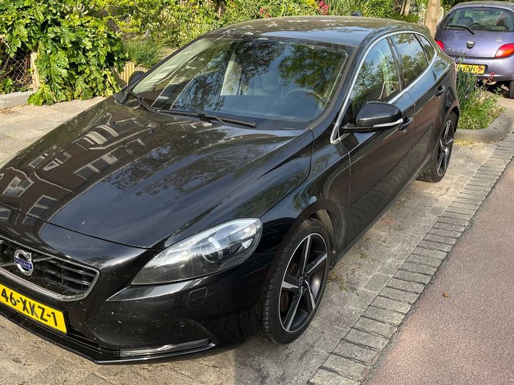 VOLVO V40 2012 yv1mv5150d2000520