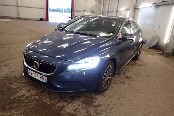 VOLVO V40 2018 yv1mv70v0k2552190