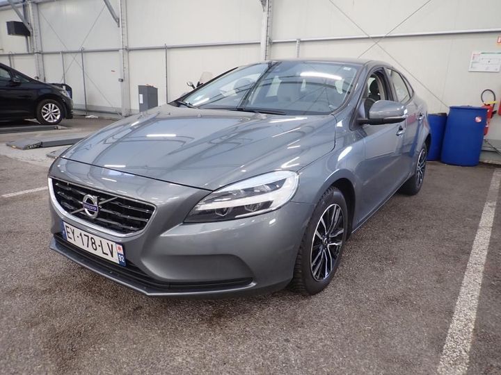 VOLVO V40 2018 yv1mv70v0k2552243