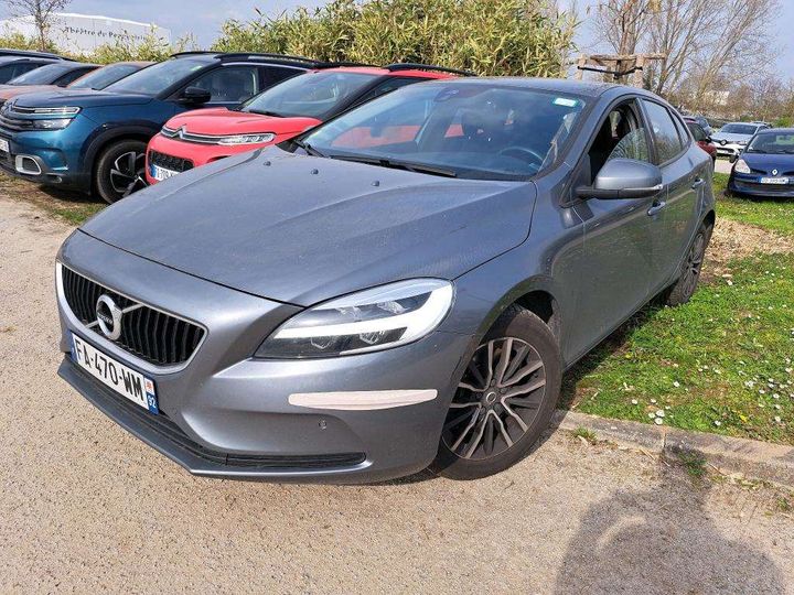 VOLVO V40 2018 yv1mv70v0k2562820