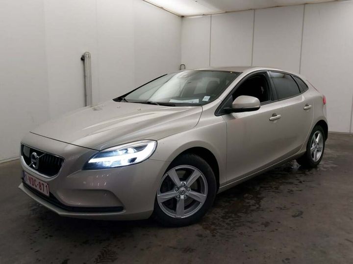 VOLVO V40 2018 yv1mv70v0k2565059