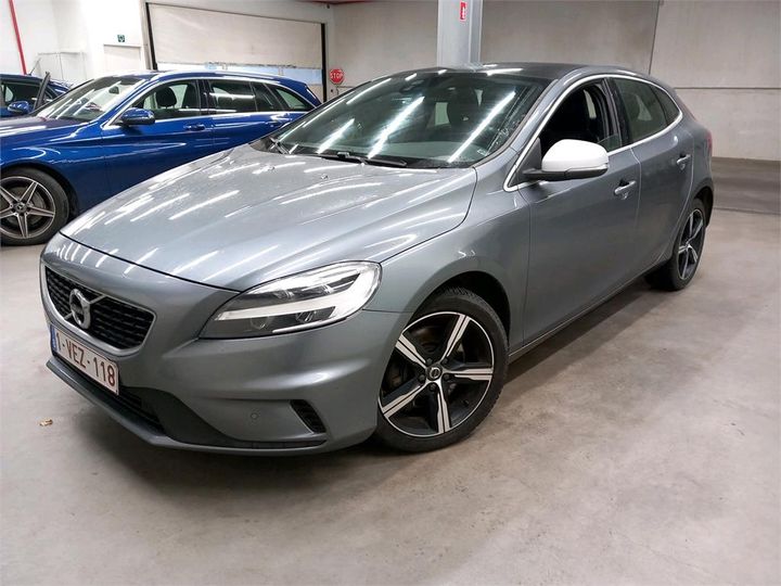 VOLVO V40 2018 yv1mv70v0k2568622