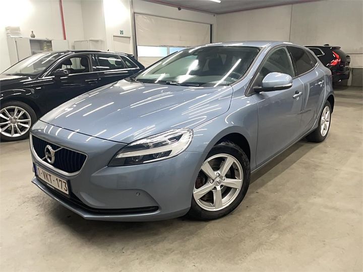 VOLVO V40 2018 yv1mv70v0k2575228