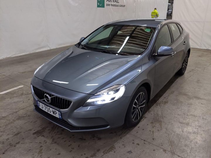 VOLVO V40 2019 yv1mv70v0k2608331