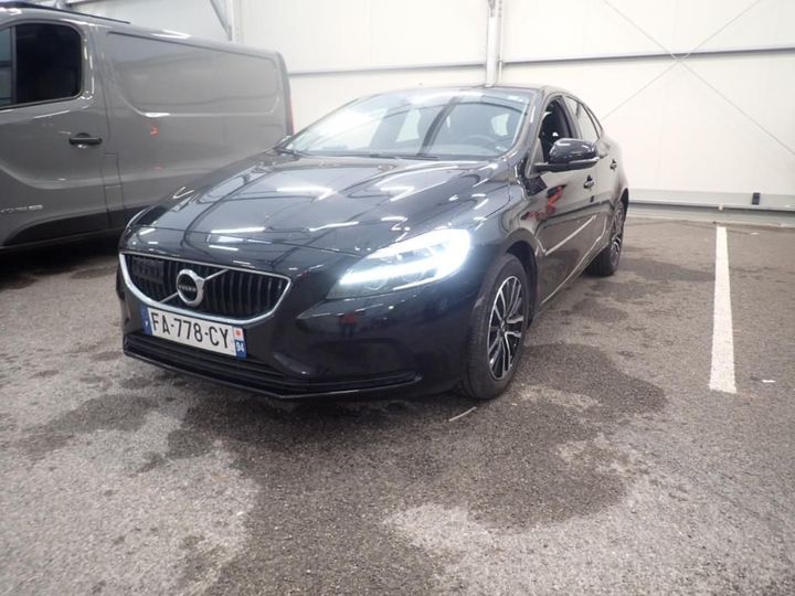 VOLVO V40 2018 yv1mv70v1k2548692