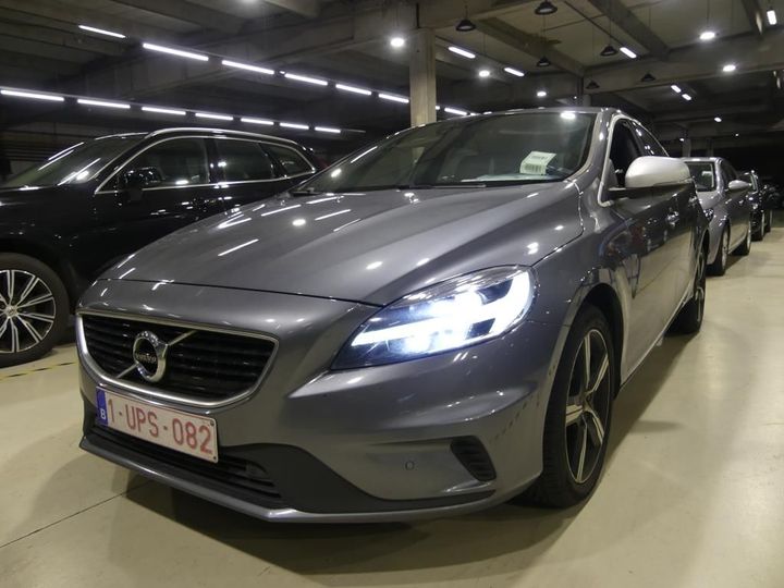 VOLVO V40 - 2016 2018 yv1mv70v1k2550441