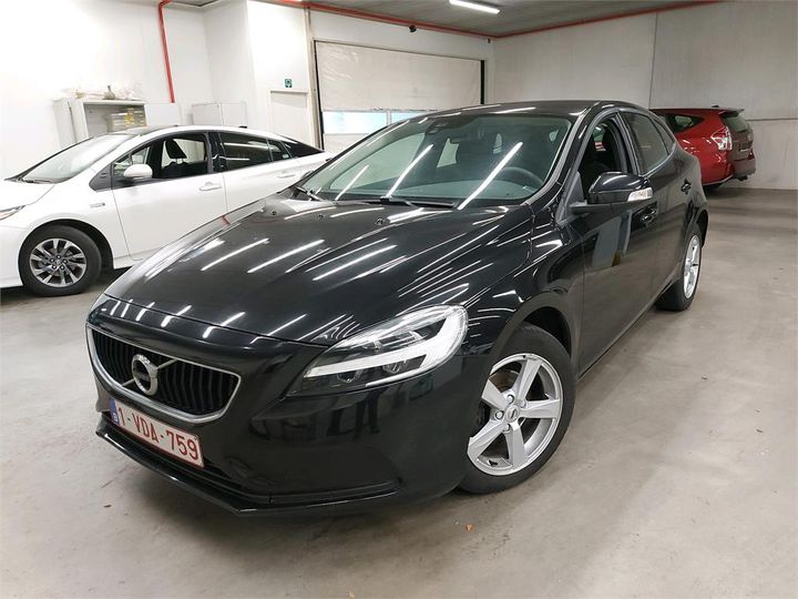 VOLVO V40 2018 yv1mv70v1k2551329