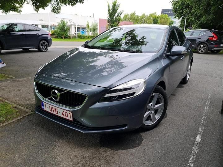 VOLVO V40 HATCHBACK 2018 yv1mv70v1k2552344