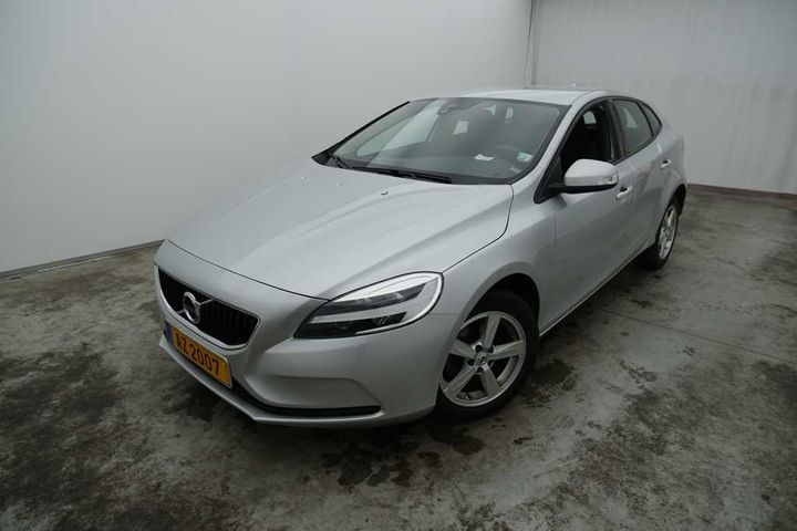 VOLVO V40 &#3916 2018 yv1mv70v1k2564532