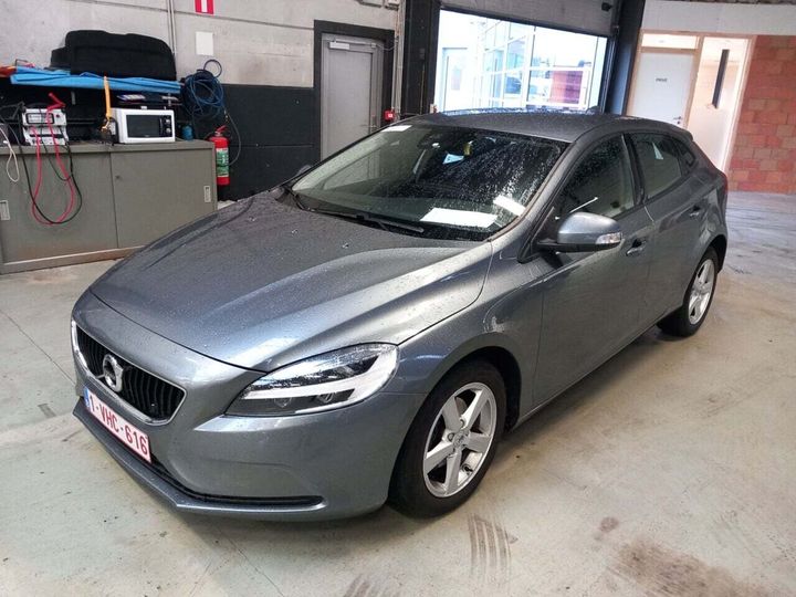 VOLVO V40 2018 yv1mv70v1k2565879