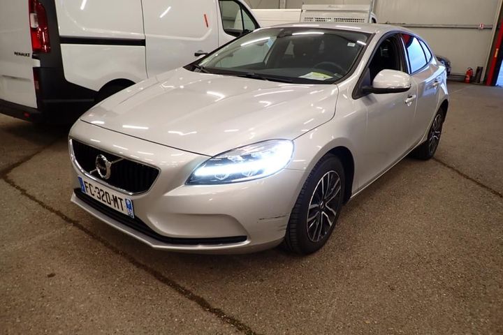 VOLVO V40 2018 yv1mv70v1k2576910