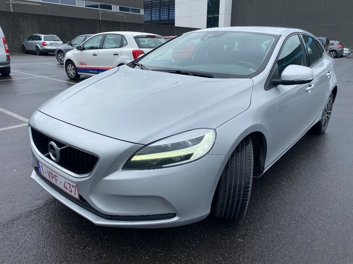 VOLVO V40 2019 yv1mv70v1k2579768