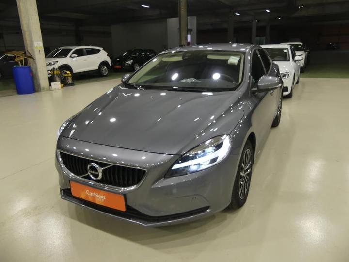 VOLVO V40 2019 yv1mv70v1k2581041