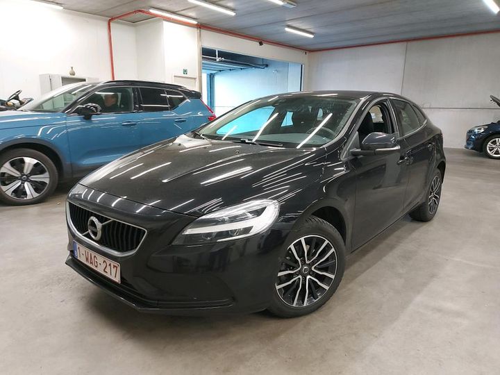 VOLVO V 40 2019 yv1mv70v1k2584253