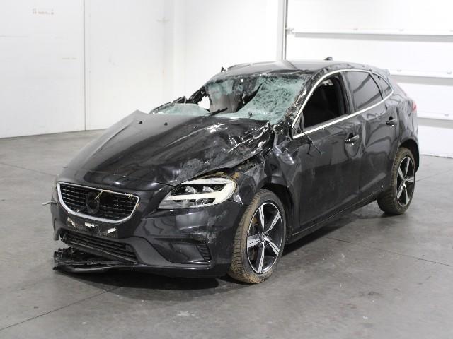 VOLVO V40 HATCHBACK 2018 yv1mv72v0k2550896