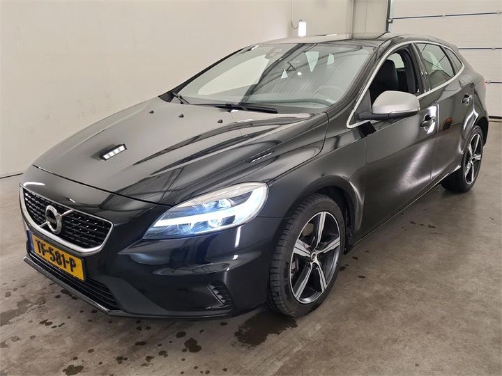 VOLVO V40 2018 yv1mv72v0k2552417