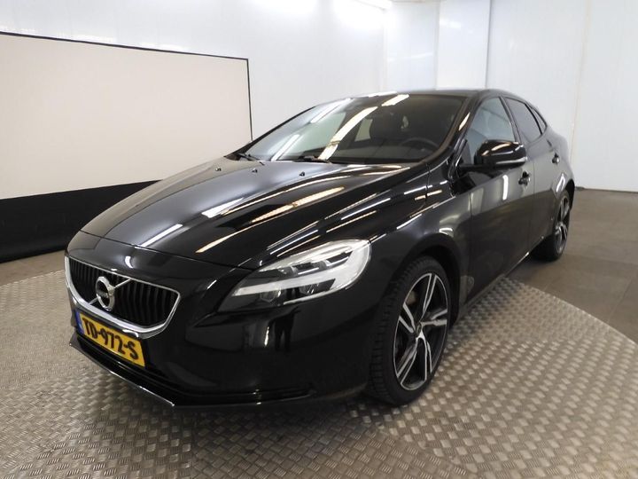 VOLVO V40 2018 yv1mv72v0k2553345