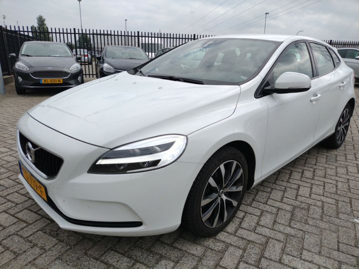 VOLVO V40 2018 yv1mv72v0k2553391