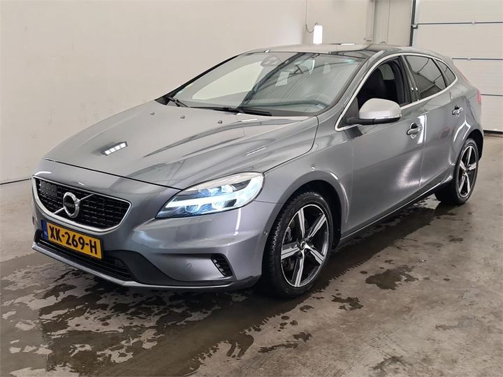 VOLVO V40 2019 yv1mv72v0k2577064