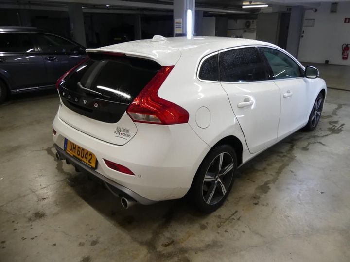 VOLVO V40 - 2016 2019 yv1mv72v0k2580971