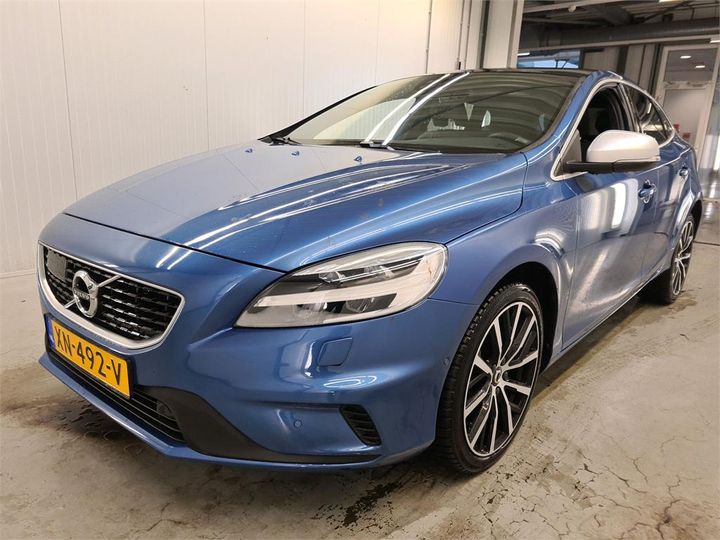 VOLVO V40 2019 yv1mv72v0k2583338