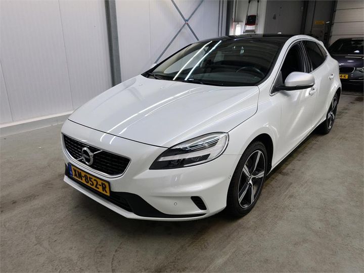 VOLVO V40 2019 yv1mv72v0k2583676