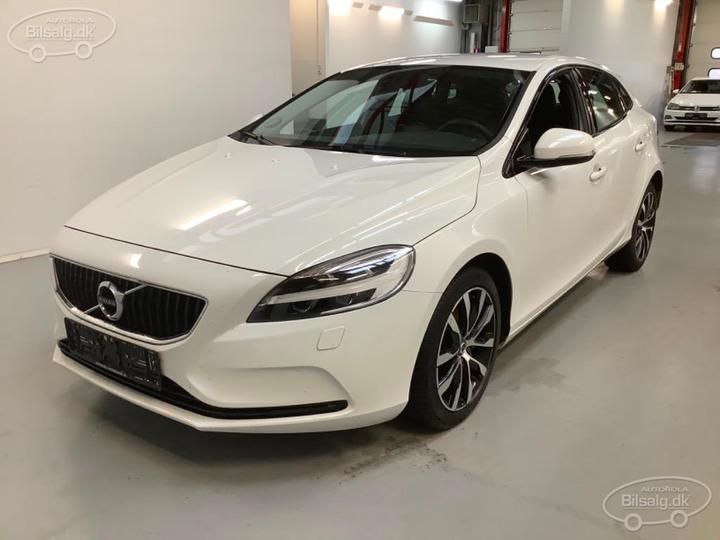 VOLVO V40 HATCHBACK 2020 yv1mv72v0k2587082