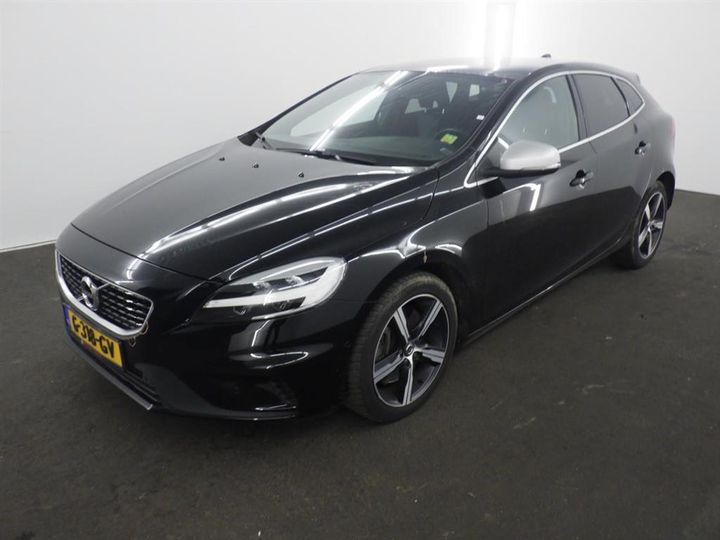 VOLVO V40 2019 yv1mv72v0k2588275