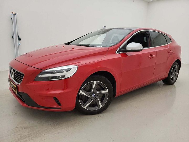 VOLVO V40 2019 yv1mv72v0k2588697