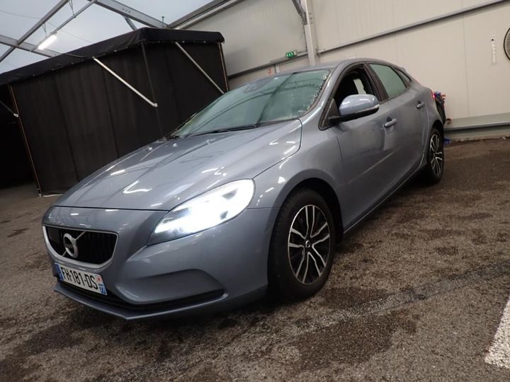 VOLVO V40 2019 yv1mv72v0k2588726