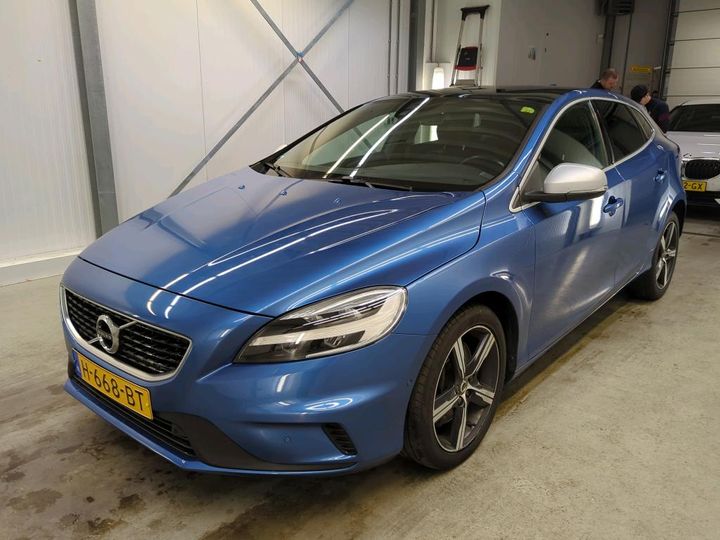 VOLVO V40 2020 yv1mv72v0k2592378