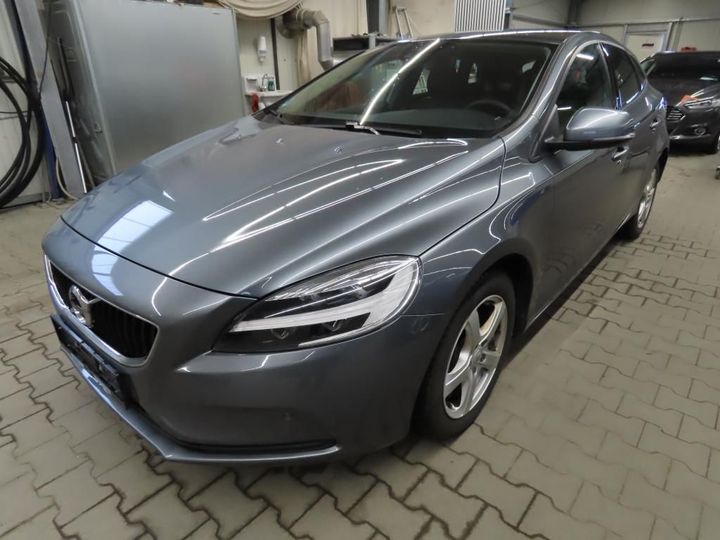 VOLVO V40 2019 yv1mv72v0k2593584