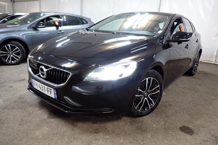 VOLVO V40 2019 yv1mv72v0k2606043