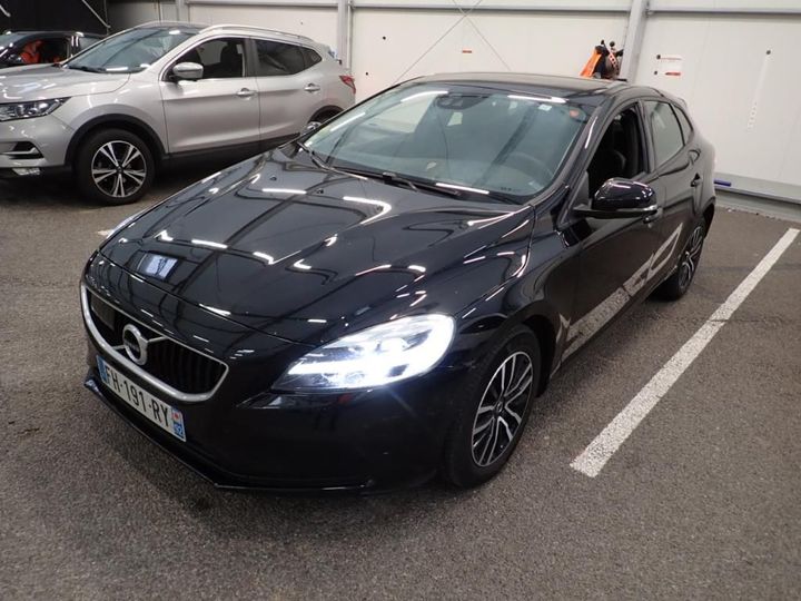 VOLVO V40 2019 yv1mv72v0k2608213