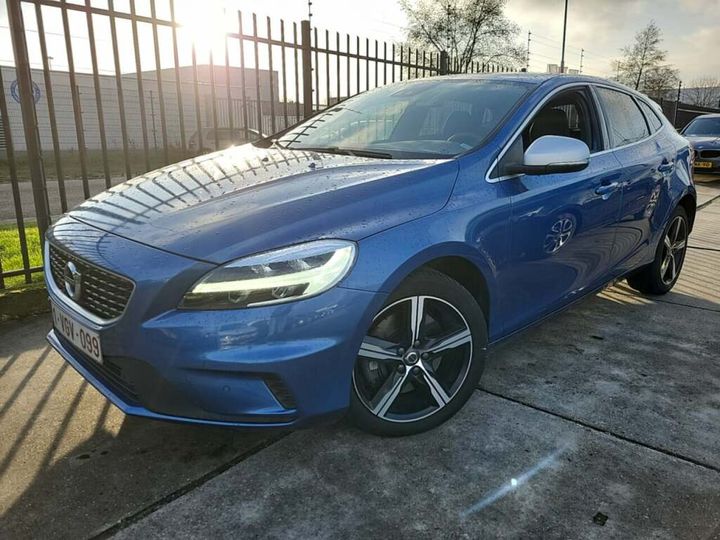 VOLVO V40 2018 yv1mv72v1k2570803