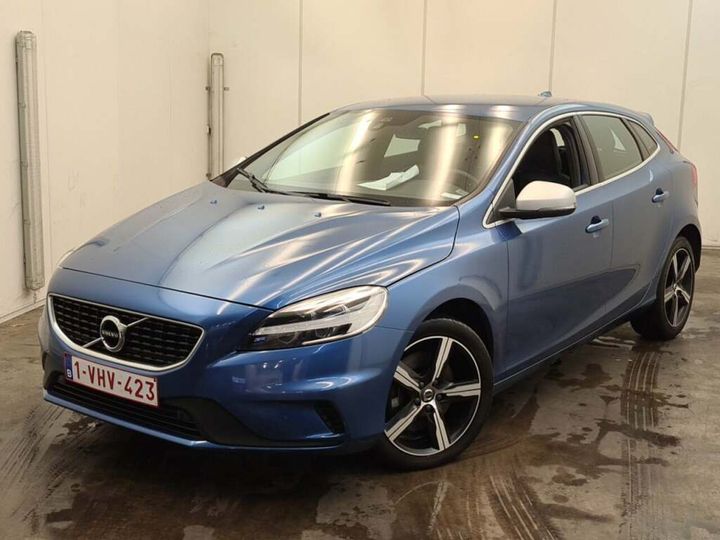 VOLVO V40 2018 yv1mv72v1k2572629