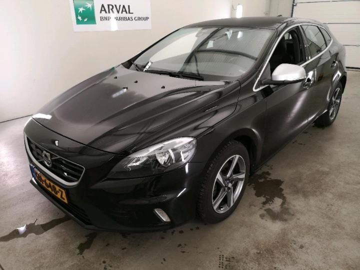 VOLVO V40 2015 yv1mv7431g2276851