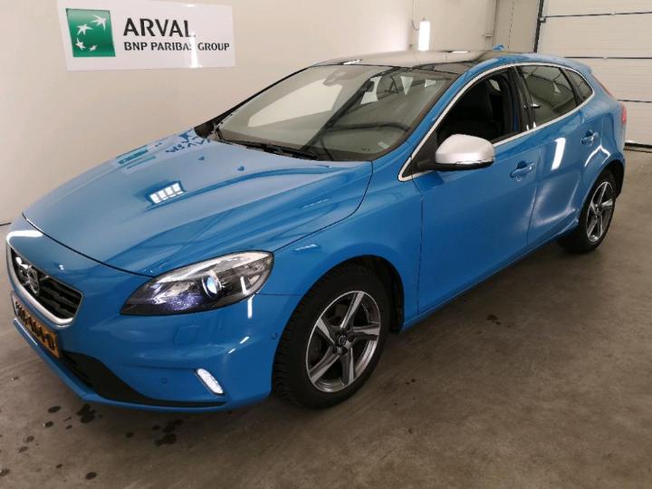 VOLVO V40 2015 yv1mv7431g2277135