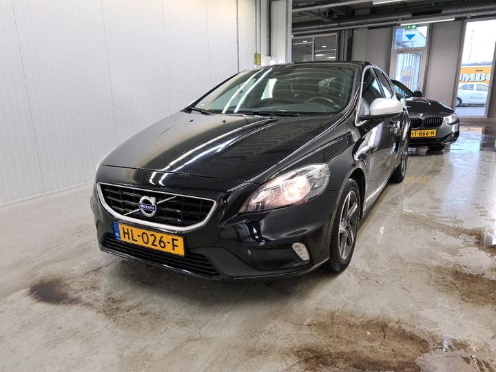 VOLVO V40 2015 yv1mv7431g2278145