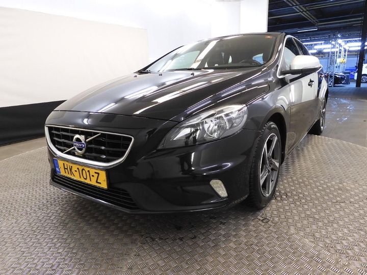 VOLVO V40 2015 yv1mv7431g2278154