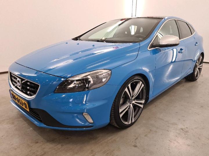 VOLVO V40 2015 yv1mv7431g2279402