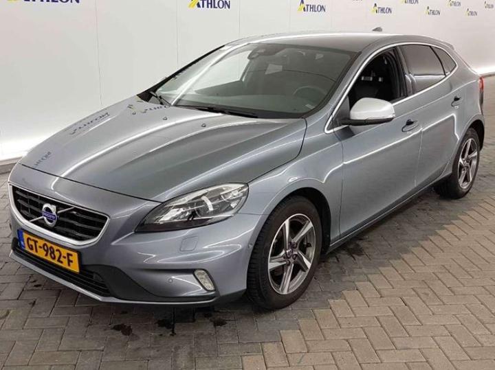 VOLVO V40 2015 yv1mv7431g2279649